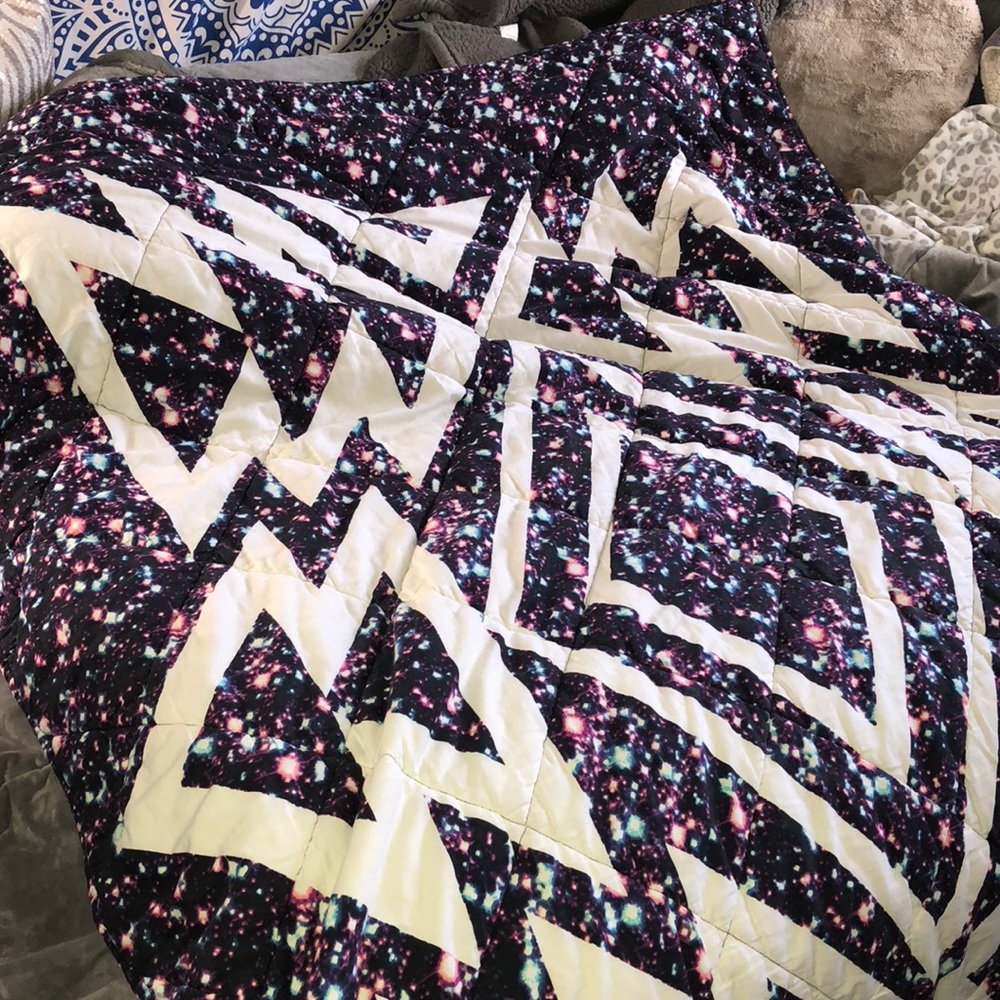 rare vs pink galaxy bedding